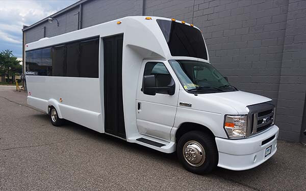 Grand Rapids limo bus